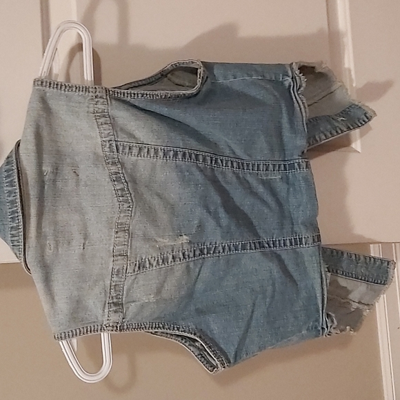 Jean vest- size small - Picture 2 of 3